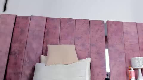 Ashlie online show from December 2024 06:05:01 PM