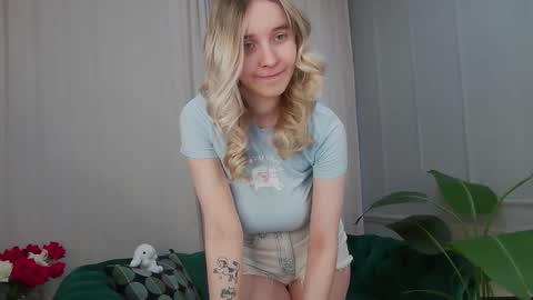 Snapshot of ashly_cherry chatting on March 2026 11:10:02 AM ashly_cherry online show from March 2026 11:10:02 AM