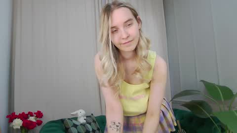 Snapshot of ashly_cherry chatting on April 2026 01:41:01 PM ashly_cherry online show from April 2026 01:41:01 PM