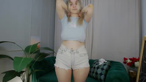Snapshot of ashly_cherry chatting on April 2026 11:08:02 AM ashly_cherry online show from April 2026 11:08:02 AM