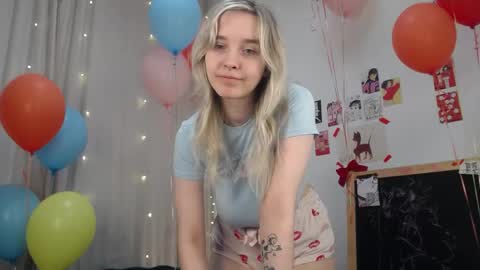 Snapshot of ashly_cherry chatting on May 2026 01:07:01 PM ashly_cherry online show from May 2026 01:07:01 PM