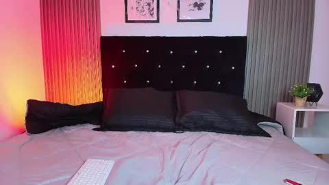    online show from November 2025 07:26:01 PM