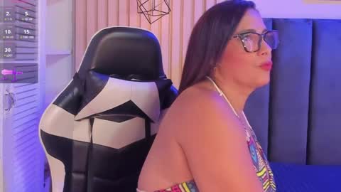 ashlye_miller_ online show from April 2026 07:42:02 PM