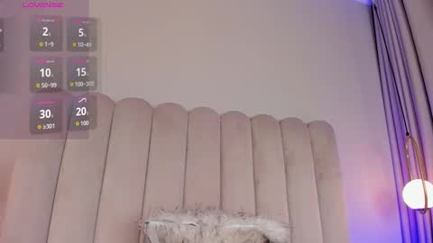 ashlye_white online show from October 2025 01:23:02 PM