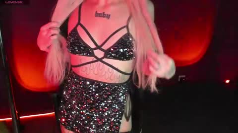 Mila online show from September 2025 07:46:01 AM