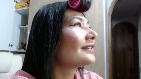 Snapshot of asia_25_ chatting on December 2024 11:02:01 PM PAO online show from December 2024 11:02:01 PM
