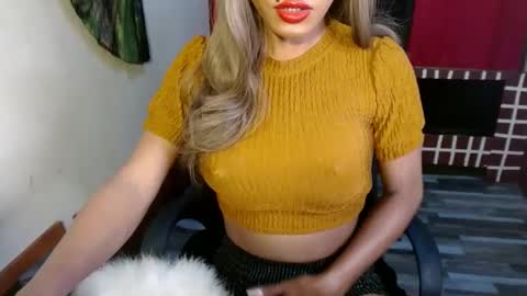 Snapshot of asian_petit19 chatting on January 2025 07:35:01 PM Lovely online show from January 2025 07:35:01 PM