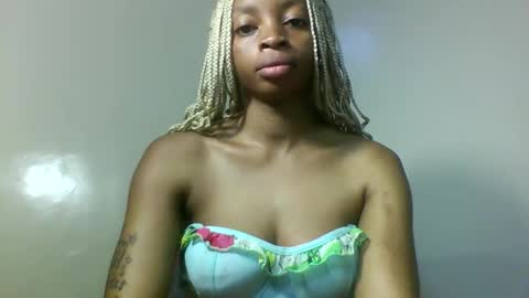 Asia online show from December 2025 04:40:01 AM