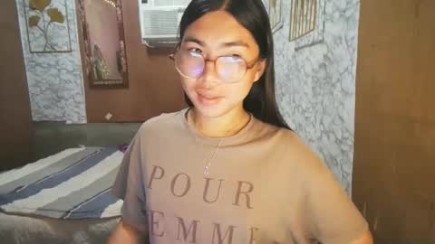 Rhean online show from November 2025 10:31:02 PM