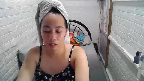 Snapshot of asian_sexydimples chatting on February 2025 12:46:02 PM Trixie online show from February 2025 12:46:02 PM
