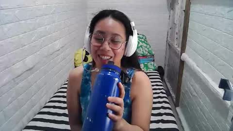 Snapshot of asian_sexydimples chatting on March 2025 03:45:02 PM Trixie online show from March 2025 03:45:02 PM