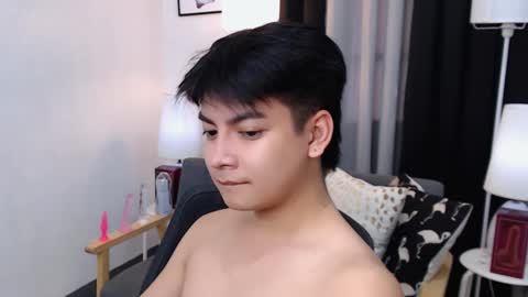 Snapshot of asianacexl chatting on January 2025 05:19:01 AM asianacexl online show from January 2025 05:19:01 AM