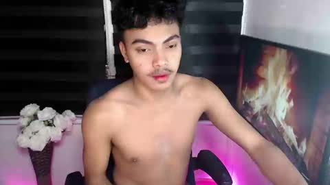 Snapshot of asianboyhunt chatting on February 2025 12:52:02 AM Fev online show from February 2025 12:52:02 AM