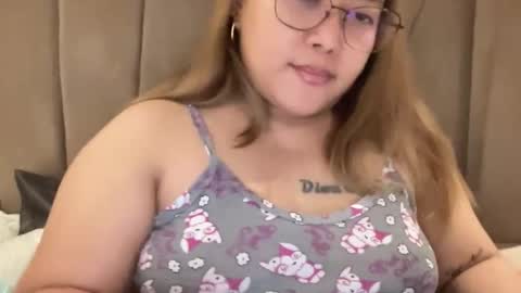 Snapshot of asianbunny10 chatting on May 2026 01:51:02 PM Curvy online show from May 2026 01:51:02 PM