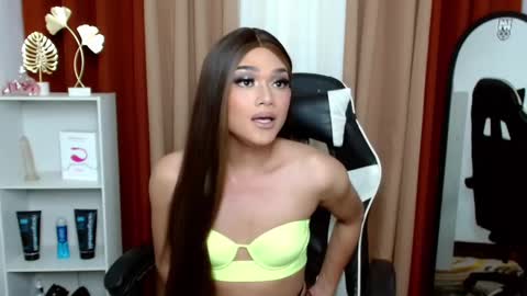 Snapshot of asiancock4hire chatting on December 2024 12:23:01 PM Michelle Dont forget to follow me online show from December 2024 12:23:01 PM