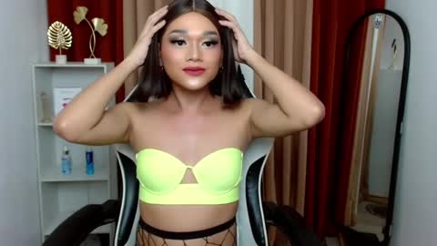 Snapshot of asiancock4hire chatting on January 2025 10:02:01 PM Michelle Dont forget to follow me online show from January 2025 10:02:01 PM