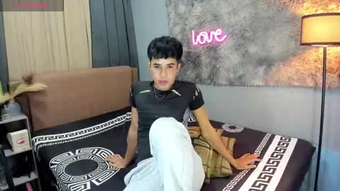 asiancum_peter online show from October 2025 01:47:02 AM