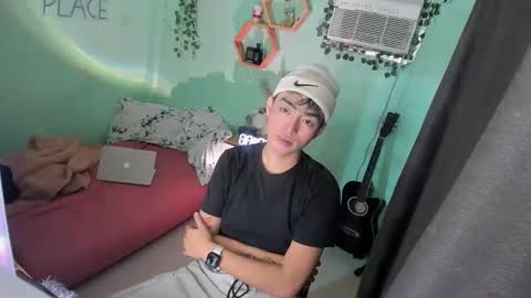 Bry online show from November 2025 02:39:01 PM