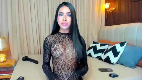 Snapshot of asianhugecockcindy chatting on January 2025 05:37:01 PM asianhugecockcindy online show from January 2025 05:37:01 PM