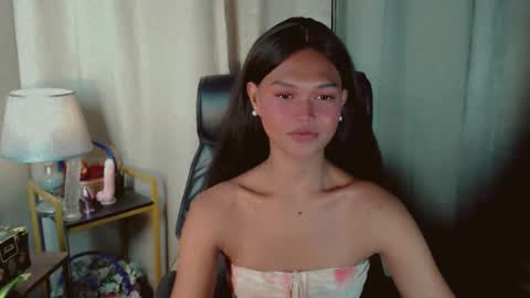 Snapshot of asiankianna chatting on May 2026 10:42:01 AM Kianna online show from May 2026 10:42:01 AM