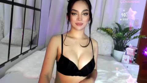 Snapshot of asiansexqueenx chatting on December 2024 10:39:01 AM Miss Nia online show from December 2024 10:39:01 AM
