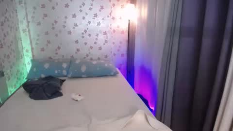 Snapshot of asiansmokeyxx chatting on October 2025 04:40:01 PM prince online show from October 2025 04:40:01 PM