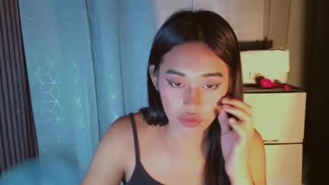 kisses online show from June 2026 10:08:01 PM