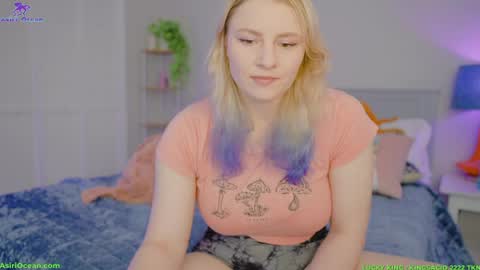 Snapshot of asiri_ocean chatting on April 2026 07:14:01 PM Asiri pronounced Ah-siri Please no nicknames 3 online show from April 2026 07:14:01 PM