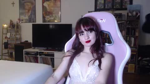 Snapshot of askalice1 chatting on January 2025 11:35:02 PM Alice online show from January 2025 11:35:02 PM