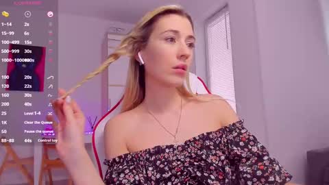 Caroline online show from March 2025 11:18:01 AM