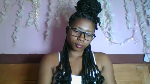 asmiraa online show from May 2026 06:57:02 PM