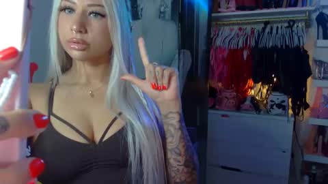 Snapshot of aspenmadden chatting on September 2025 10:02:01 PM iwantaspen online show from September 2025 10:02:01 PM