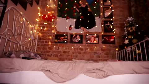 Eva online show from December 2025 02:09:02 AM