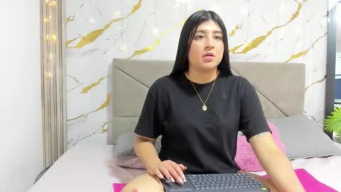 Snapshot of asshley_benson chatting on February 2026 10:58:02 PM Asshley online show from February 2026 10:58:02 PM