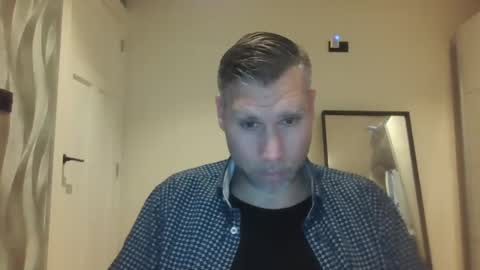 Assmani28 online show from December 2024 11:33:02 PM