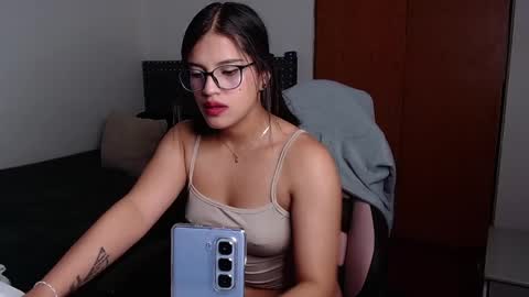 Snapshot of assu_18 chatting on December 2025 10:52:01 PM Ash online show from December 2025 10:52:01 PM