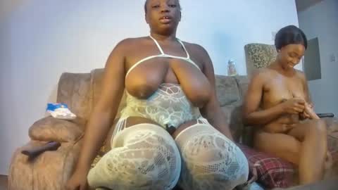 Snapshot of assybunny chatting on October 2025 07:51:02 AM assybunny online show from October 2025 07:51:02 AM