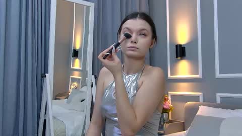 Aster Quinn online show from February 2026 03:49:02 PM