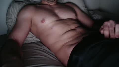 Snapshot of aston0 chatting on January 2025 06:17:01 AM Aston online show from January 2025 06:17:01 AM