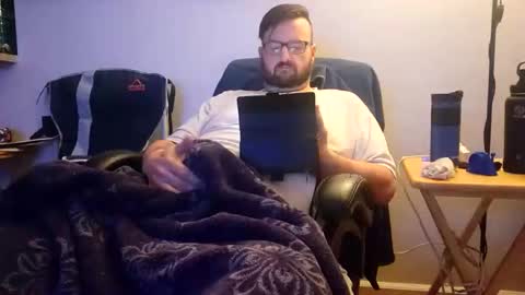 astra916 online show from December 2025 03:28:02 PM