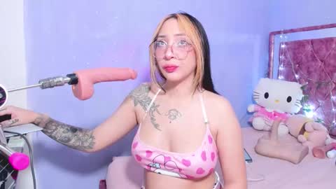 Snapshot of astra_01 chatting on October 2025 02:45:01 AM Kitty online show from October 2025 02:45:01 AM