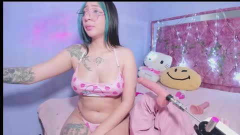 Snapshot of astra_01 chatting on November 2025 09:35:01 PM Kitty online show from November 2025 09:35:01 PM