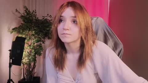 Snapshot of astra_lis chatting on September 2025 12:21:02 PM Astra online show from September 2025 12:21:02 PM