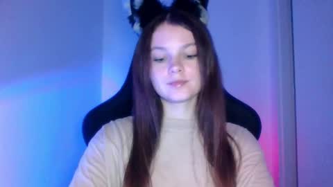 astradream_ online show from October 2025 05:55:02 PM