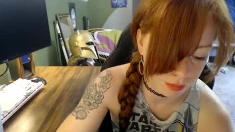 Snapshot of astraeasiren chatting on June 2026 05:02:02 PM AstraeaSiren online show from June 2026 05:02:02 PM