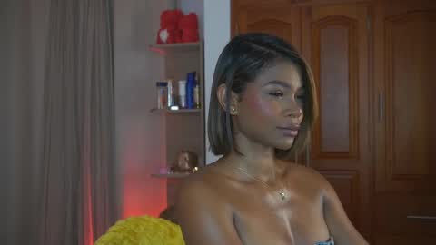 Snapshot of astrea_1 chatting on November 2025 11:58:01 PM Astrea online show from November 2025 11:58:01 PM