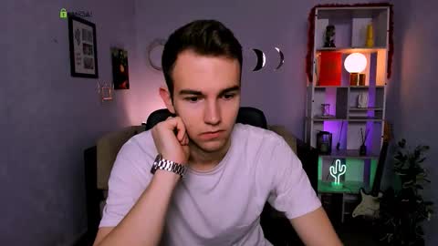 astren online show from March 2026 06:39:02 AM