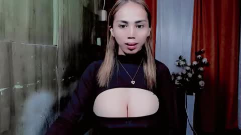 Snapshot of astrid_khalifa chatting on October 2025 04:35:02 PM Astrid online show from October 2025 04:35:02 PM