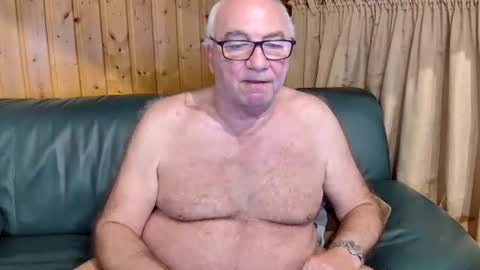 Snapshot of asusandy chatting on March 2025 12:42:02 AM asusandy online show from March 2025 12:42:02 AM