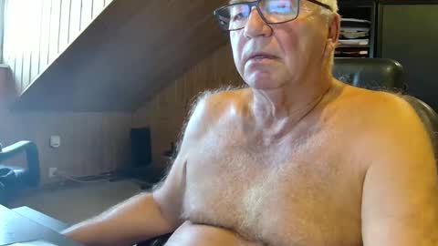 Snapshot of asusandy chatting on September 2025 04:50:01 PM asusandy online show from September 2025 04:50:01 PM